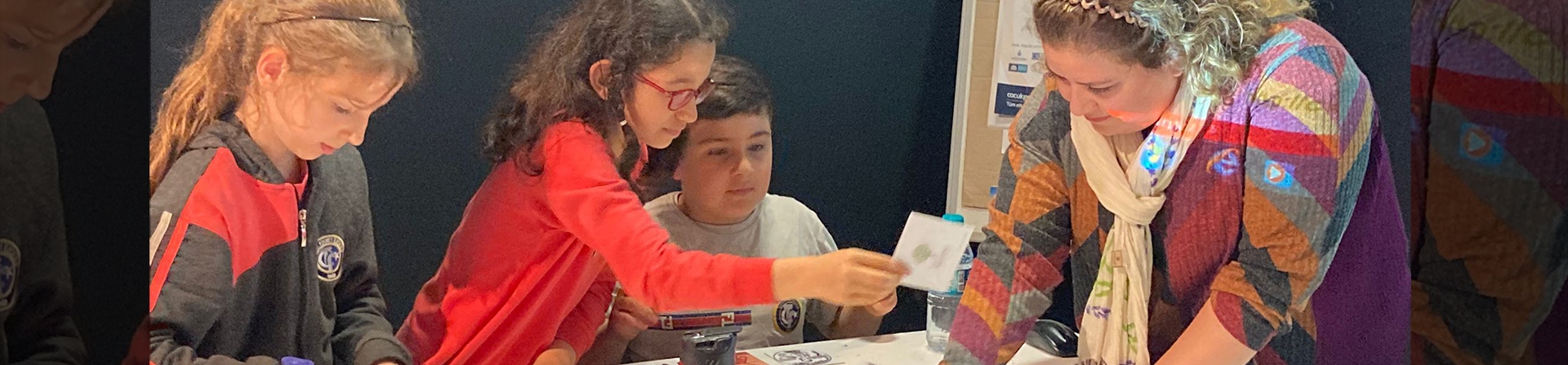 ÇEKÜL Bilgi Ağacı 6. Uluslararası İstanbul Çocuk ve Gençlik Bienalinde!