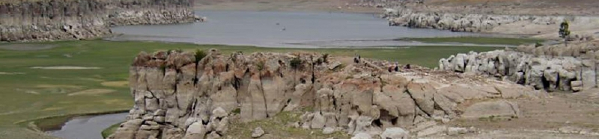 Melendiz Suyu kenarında bir kaya yerleşmesi: Güvercinkayası